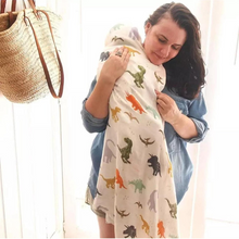 Afbeelding in Gallery-weergave laden, Hydrofiele Luier XL Doek Swaddle 70% Bamboe 30% Katoen Baby Doeken Jongen – Dinosaurus 120x120 cm
